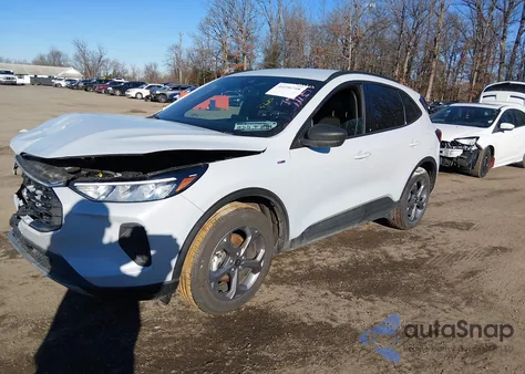 2025 Ford Escape St-Line z USA, uszkodzony, nr VIN 1FMCU0MN4SUB23721